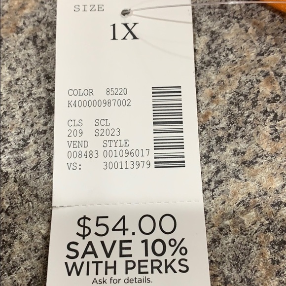 Catherines top - size 1X - Picture 9 of 9